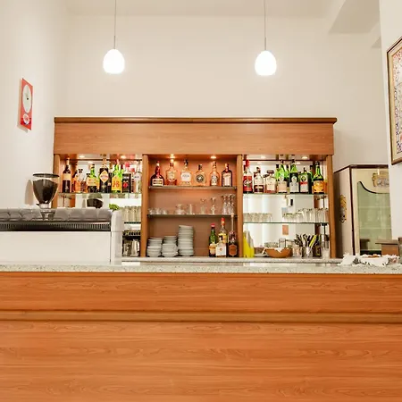 Sfinalicchio 3* فيستَ